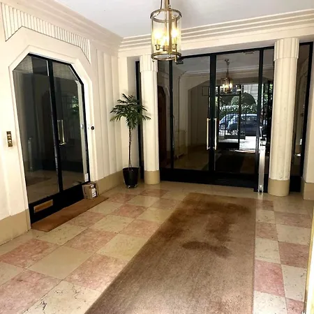 Appartamento A Proximité Immédiate De La Tour Eiffel Parigi